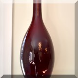 D04. Glass vase. 